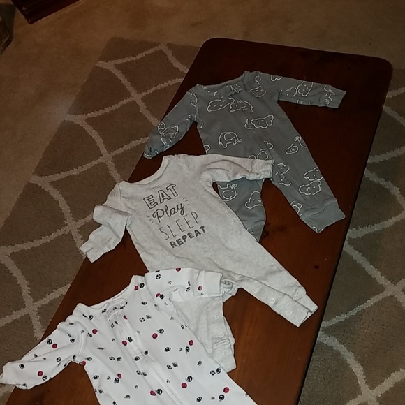 Carter's Other - 3 Carter baby boy outfits